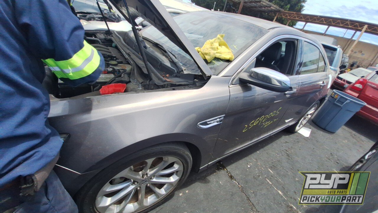 Photo of 2013 Ford Taurus
