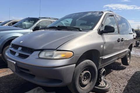 Photo of 1999 Dodge Caravan