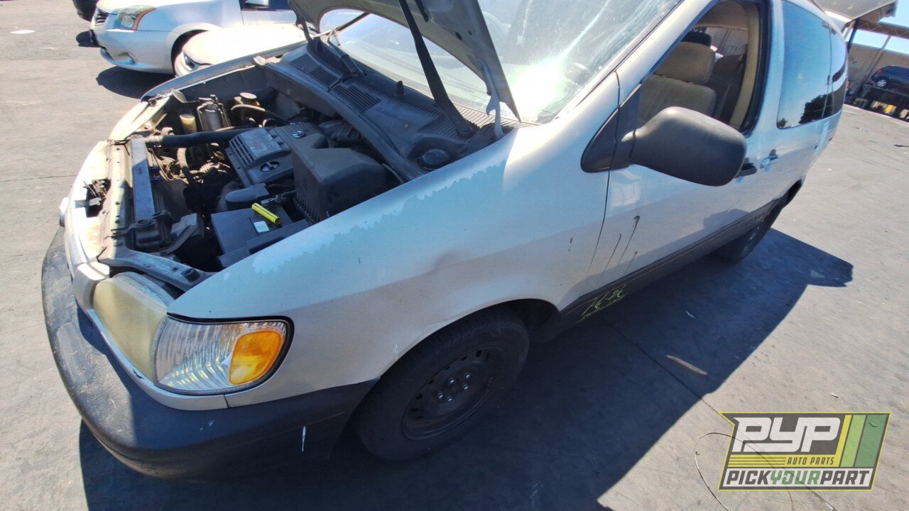 Photo of 2002 Toyota Sienna