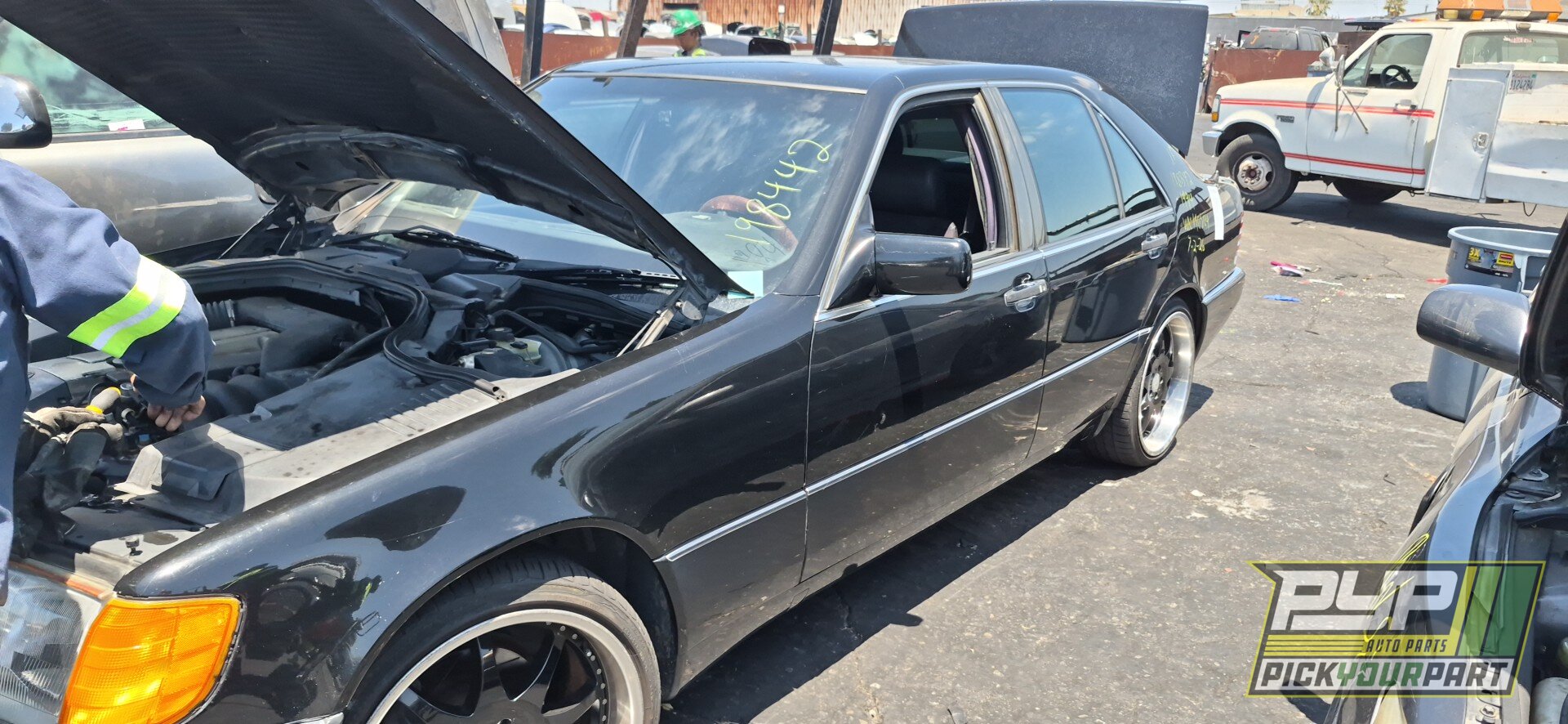 Photo of 1994 Mercedes-Benz S320