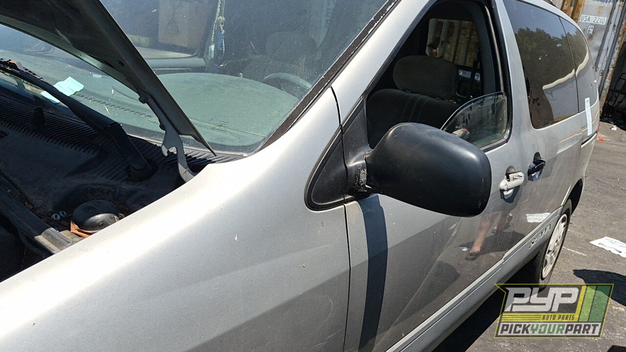 Photo of 2002 Toyota Sienna