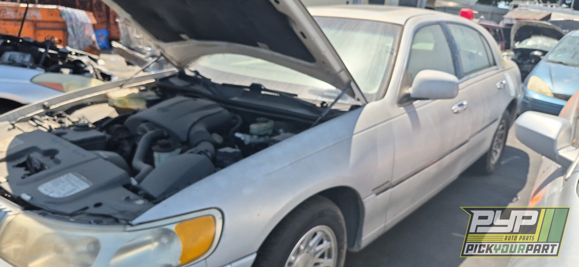 Photo of 1998 Lincoln Town Car