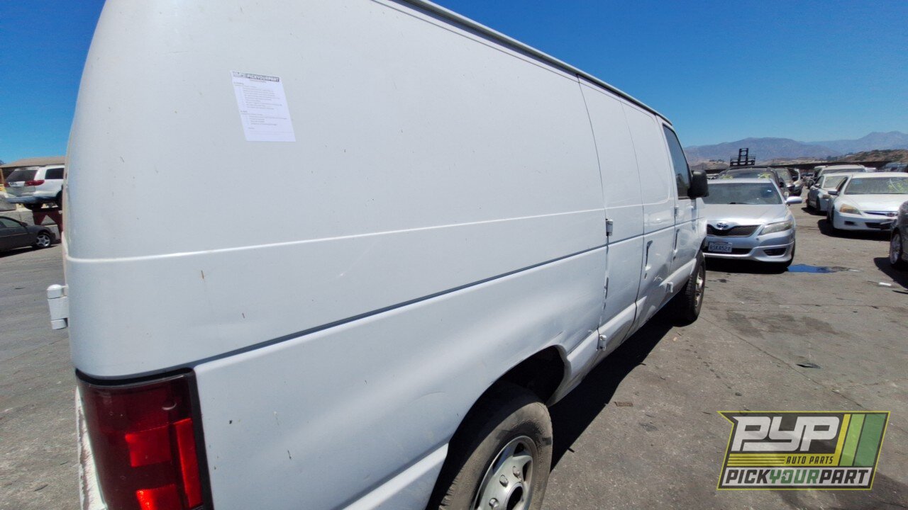 Photo of 2003 Ford E-250