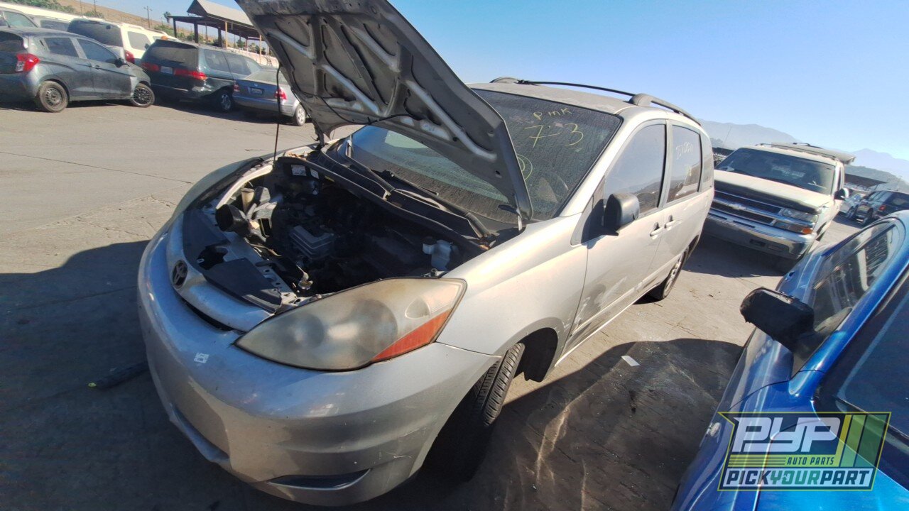 Photo of 2008 Toyota Sienna