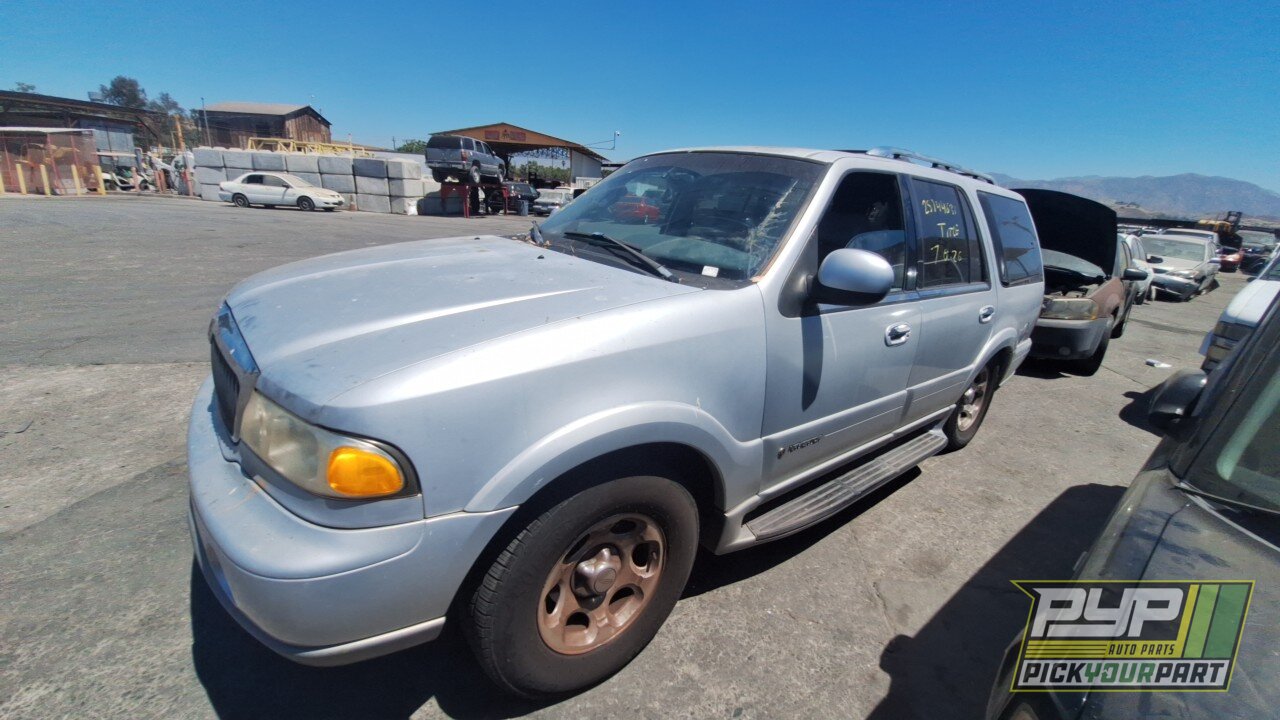 Photo of 2000 Lincoln Navigator