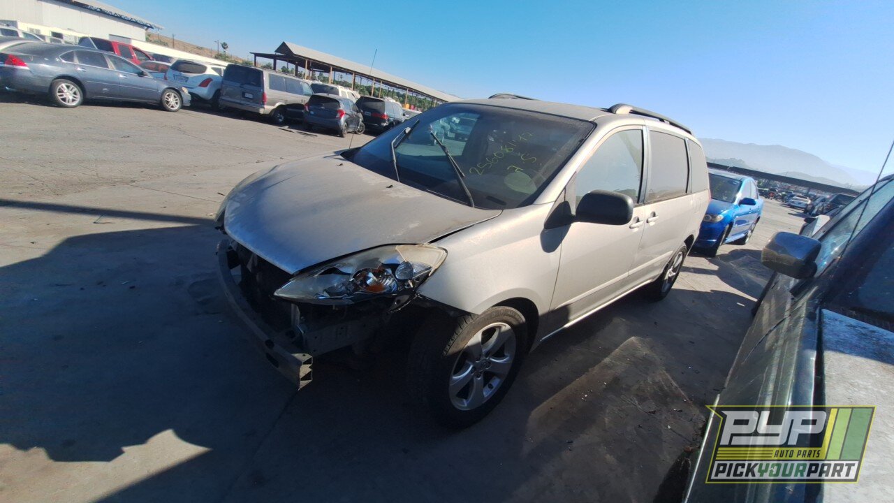Photo of 2008 Toyota Sienna