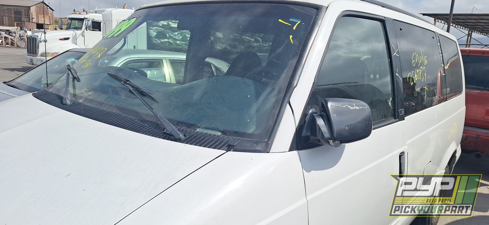 Photo of 1999 Chevrolet Astro