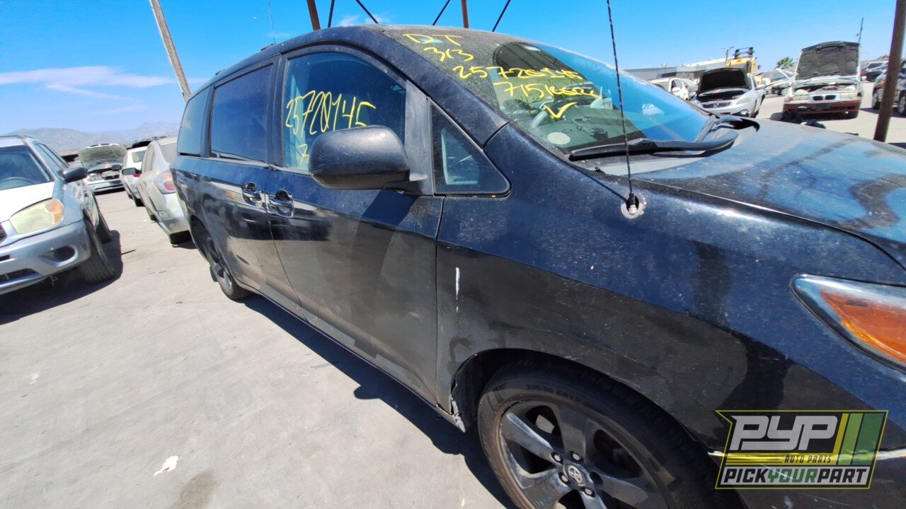 Photo of 2011 Toyota Sienna