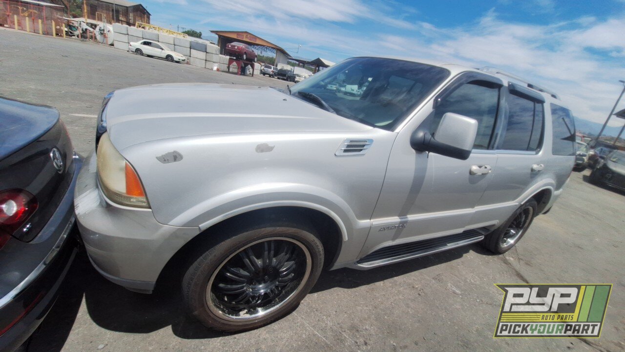 Photo of 2005 Lincoln Aviator