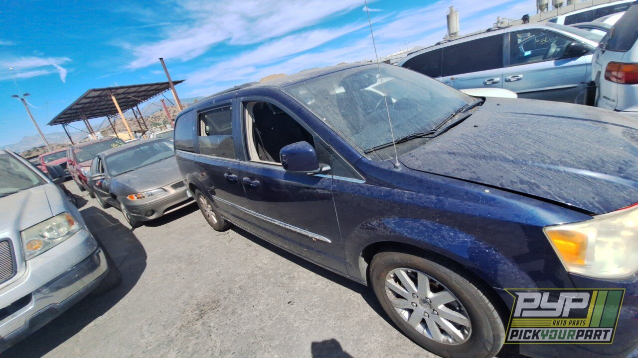 Photo of 2013 Chrysler Town & Country