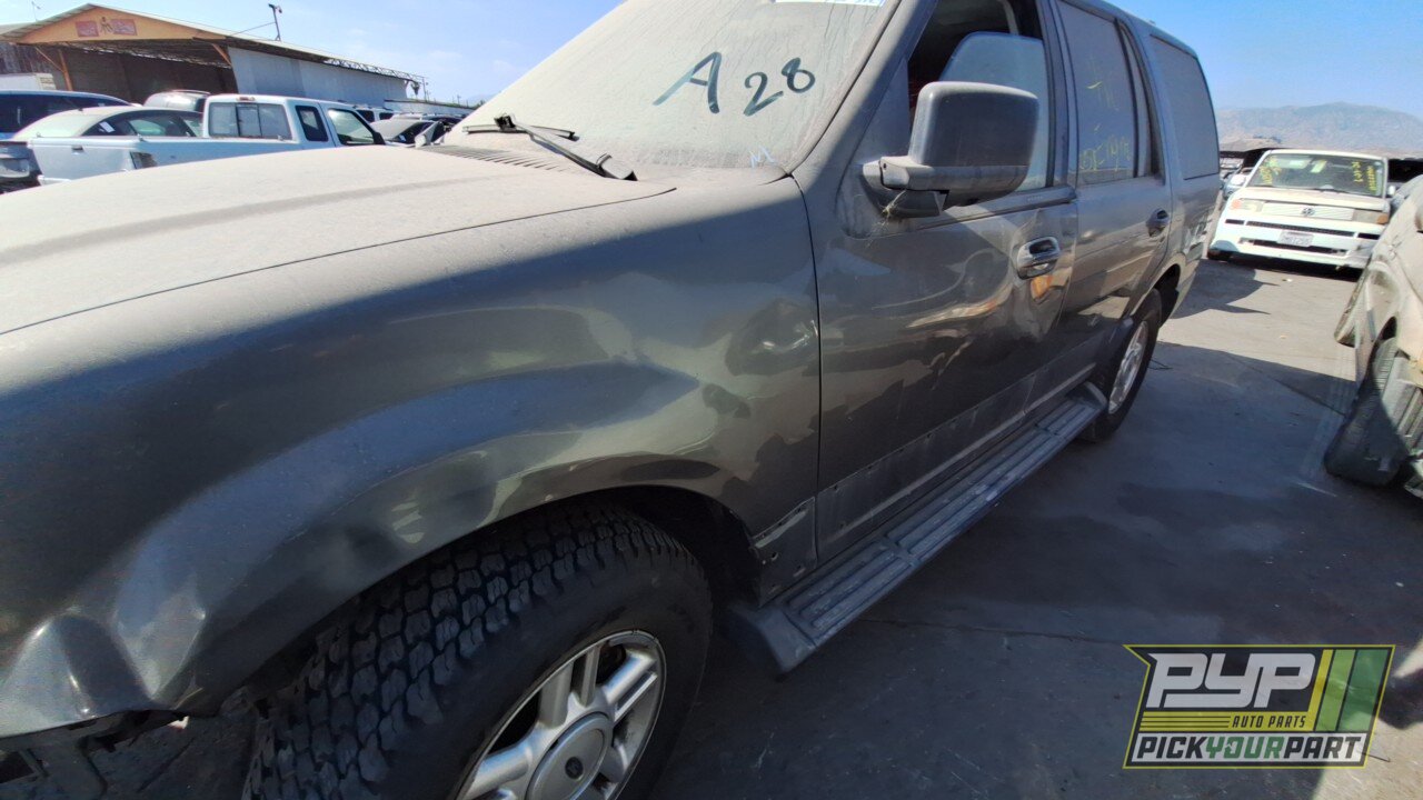 Photo of 2004 Ford Expedition