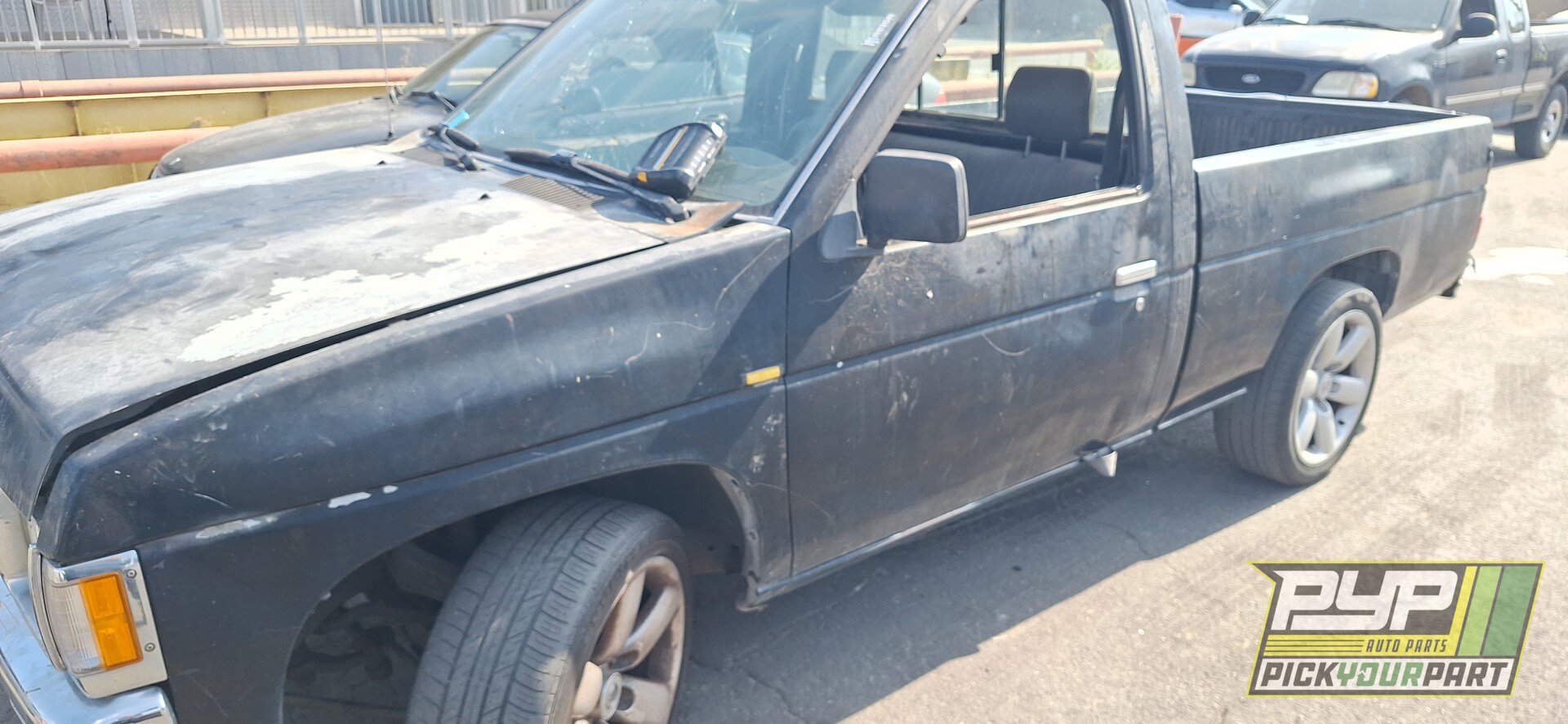 Photo of 1997 Nissan Pickup