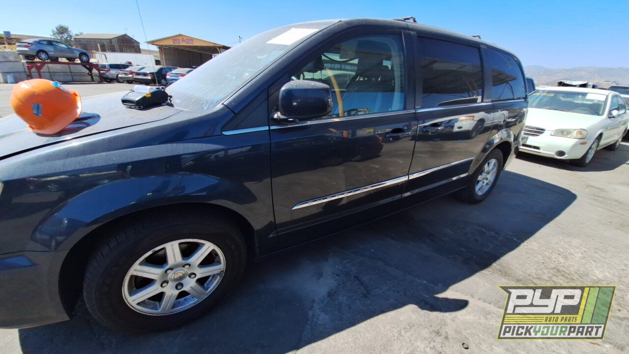 Photo of 2013 Chrysler Town & Country