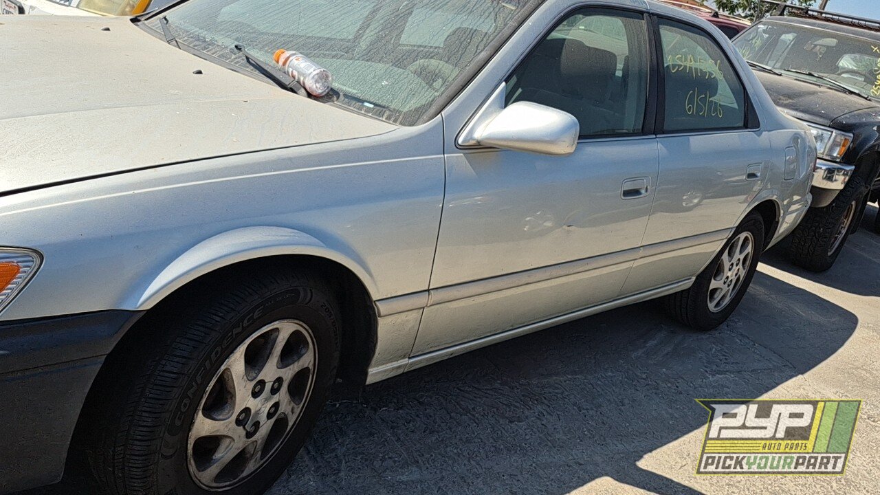 Photo of 2000 Toyota Camry