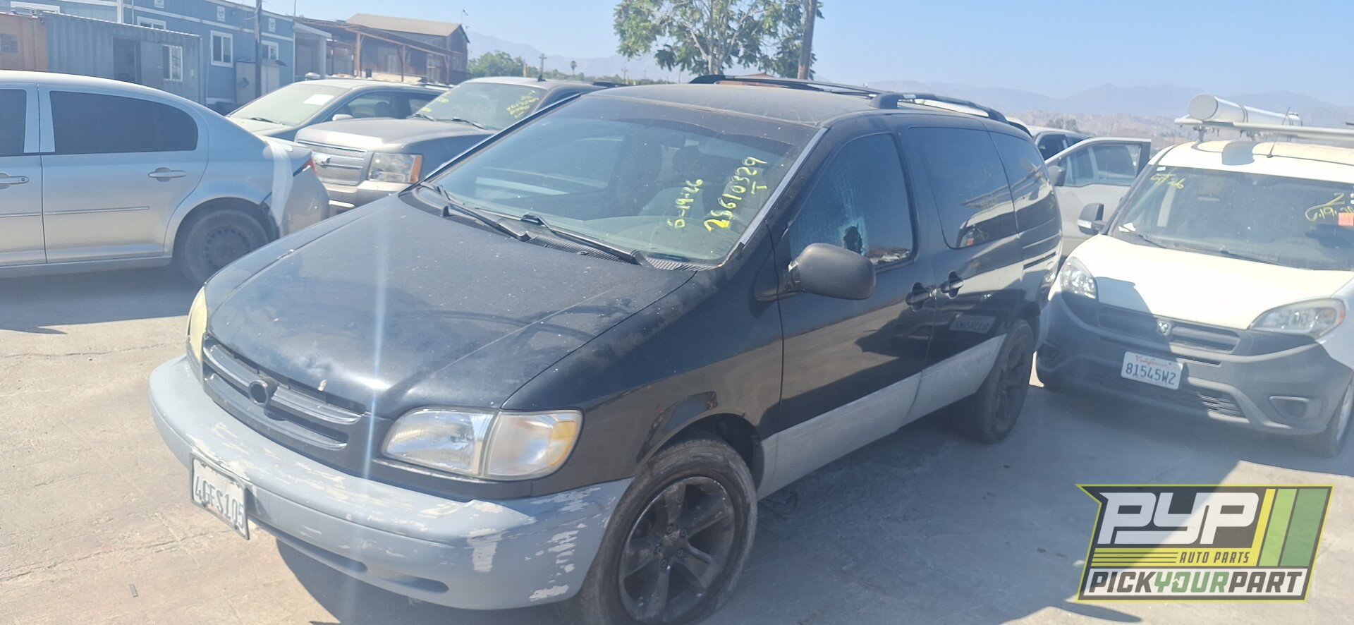 Photo of 1999 Toyota Sienna