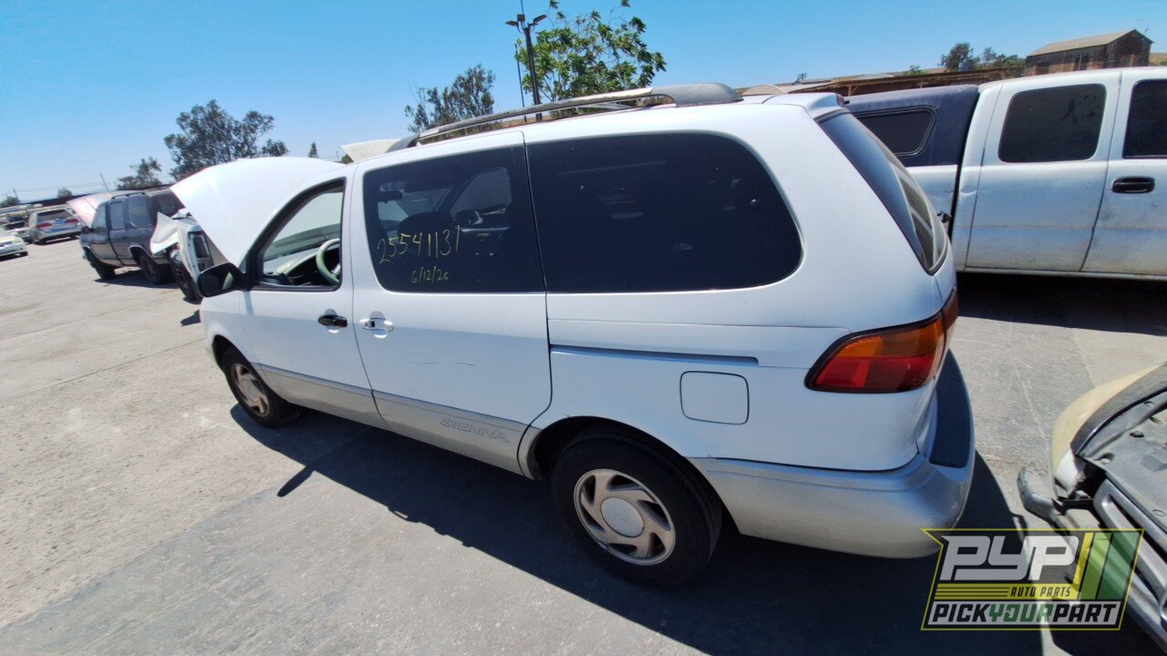 Photo of 2000 Toyota Sienna