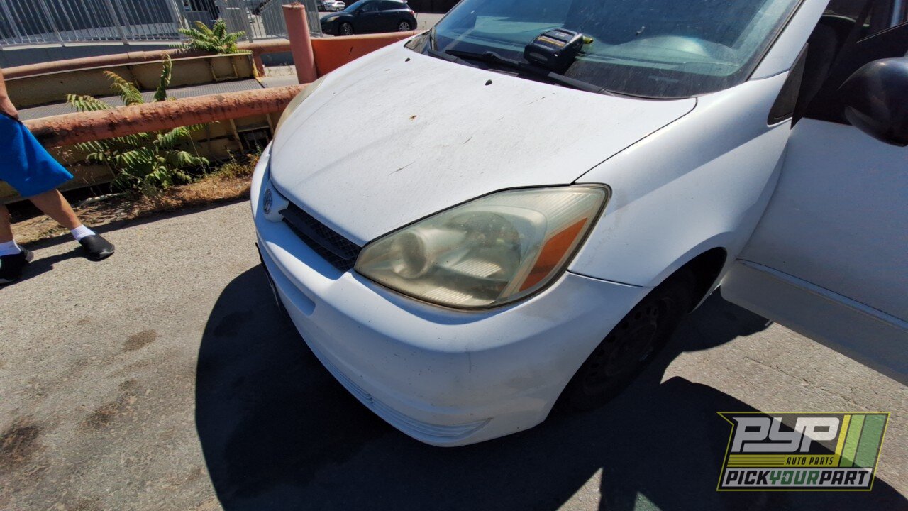 Photo of 2005 Toyota Sienna