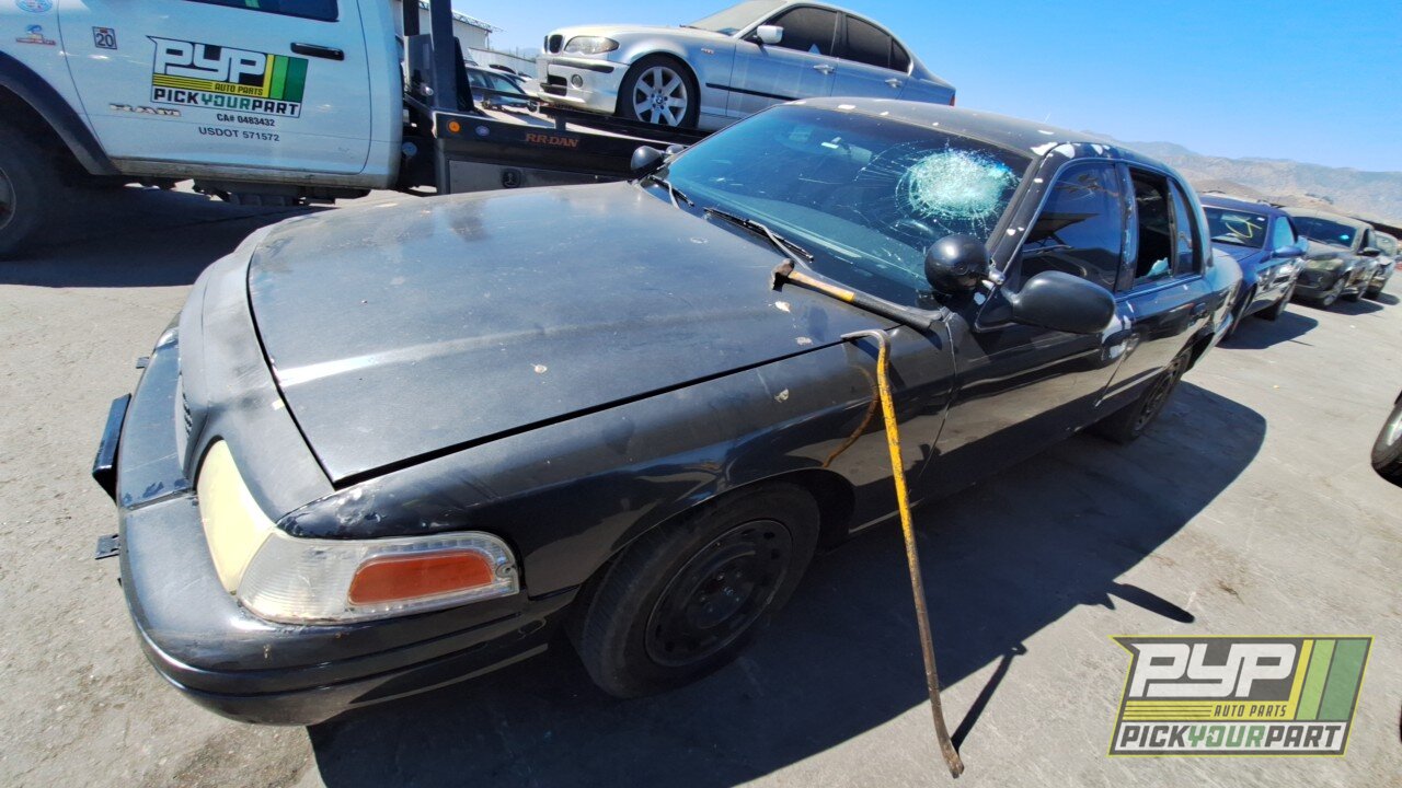 Photo of 2005 Ford Crown Victoria