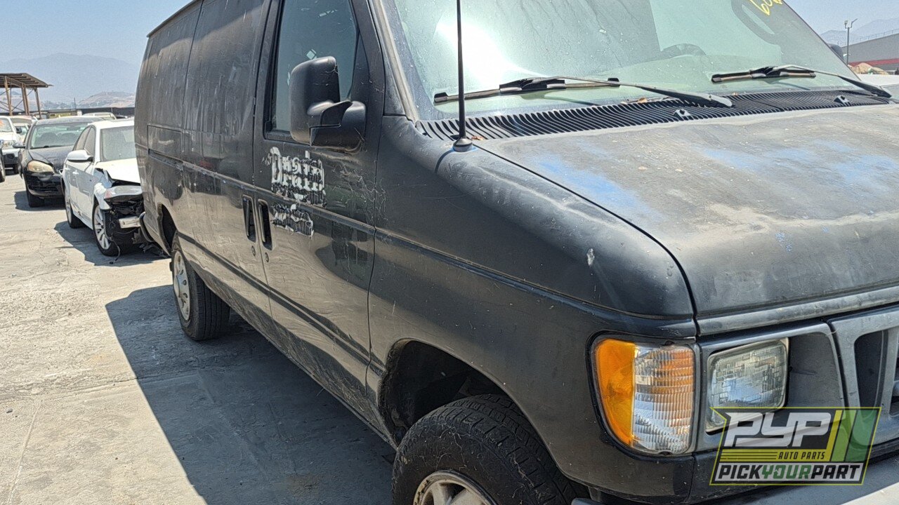Photo of 2003 Ford E-350 Super Duty