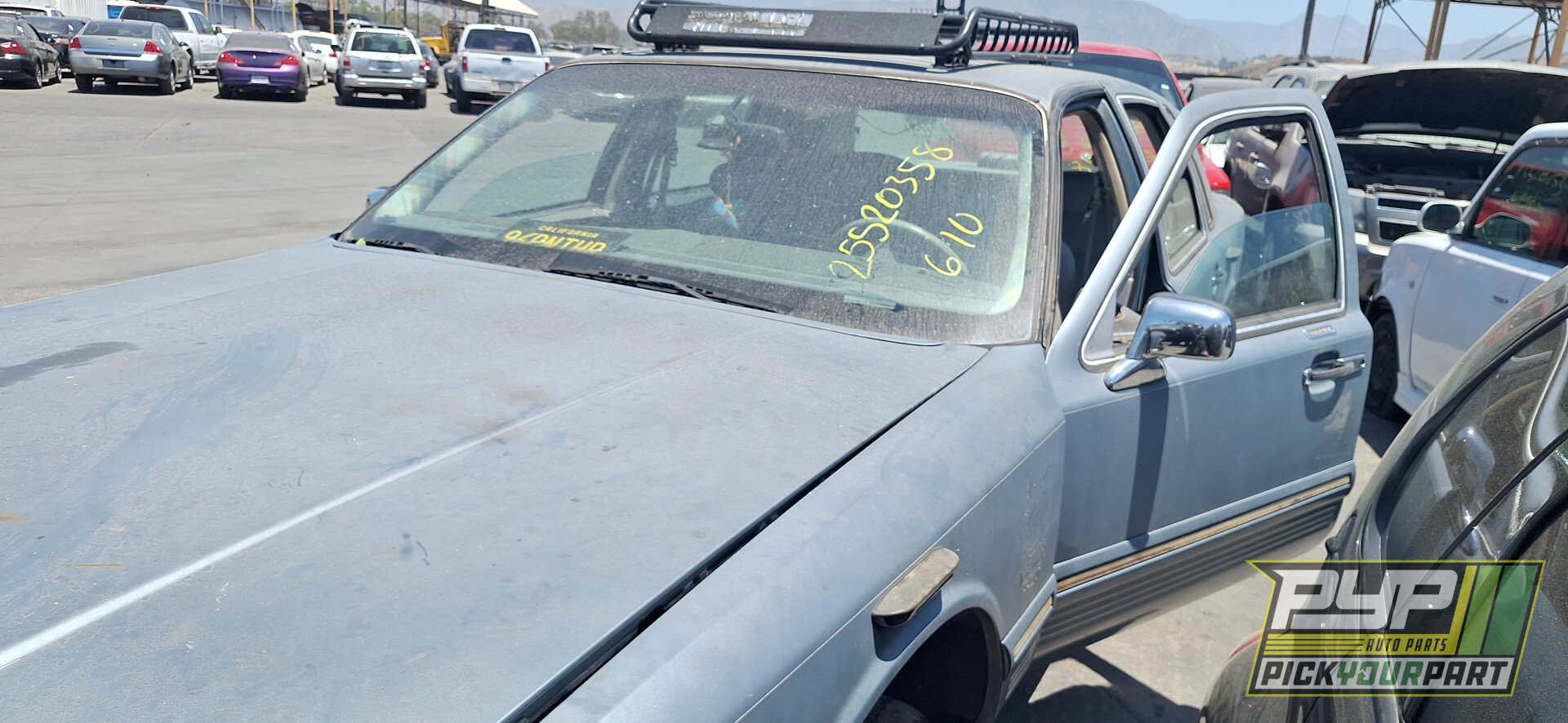 Photo of 1996 Lincoln Town Car
