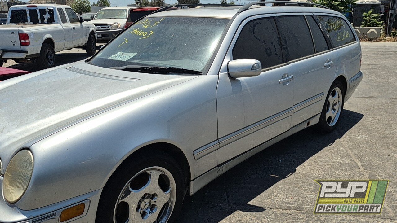 Photo of 2001 Mercedes-Benz E320