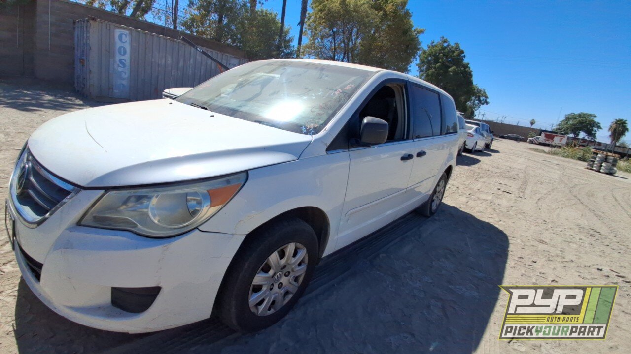 Photo of 2010 Volkswagen Routan