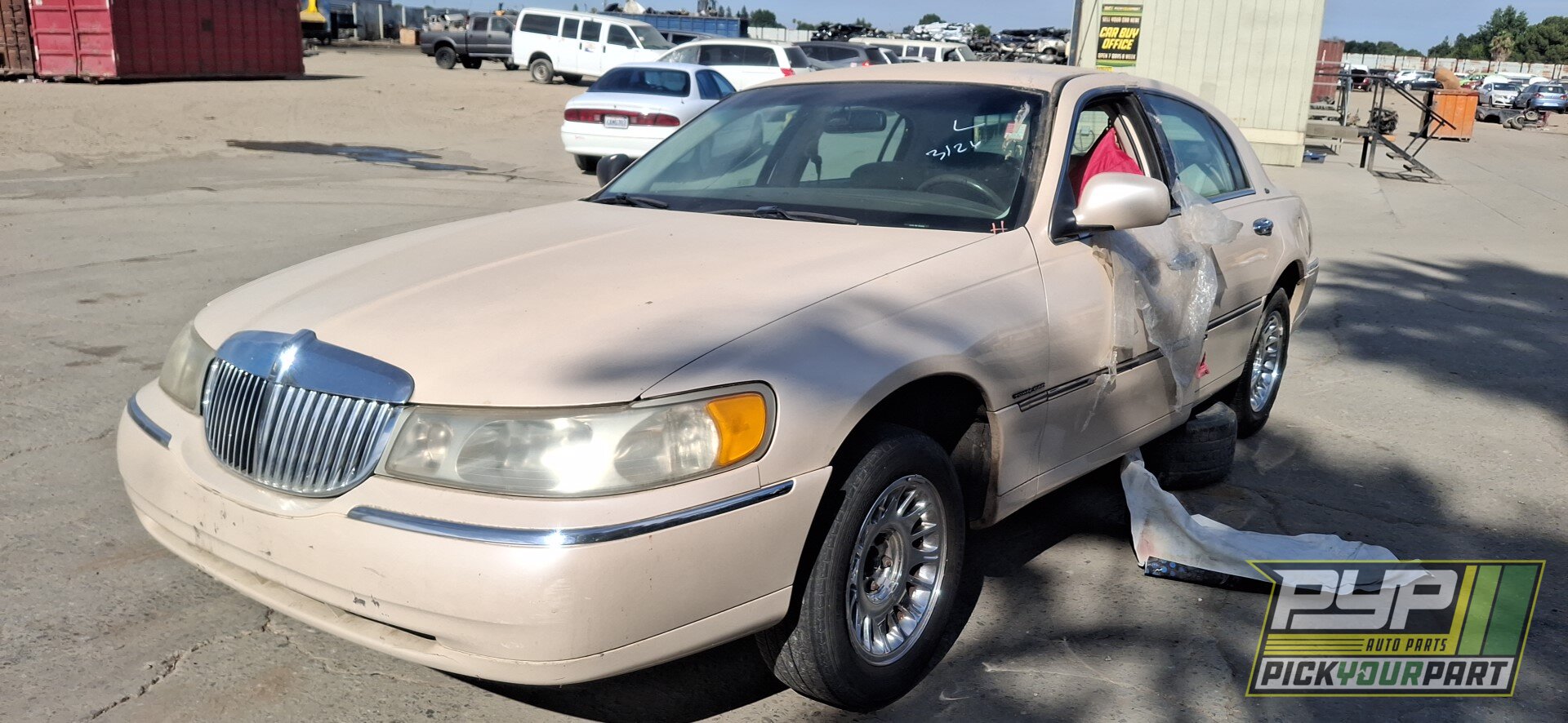Photo of 1998 Lincoln Town Car