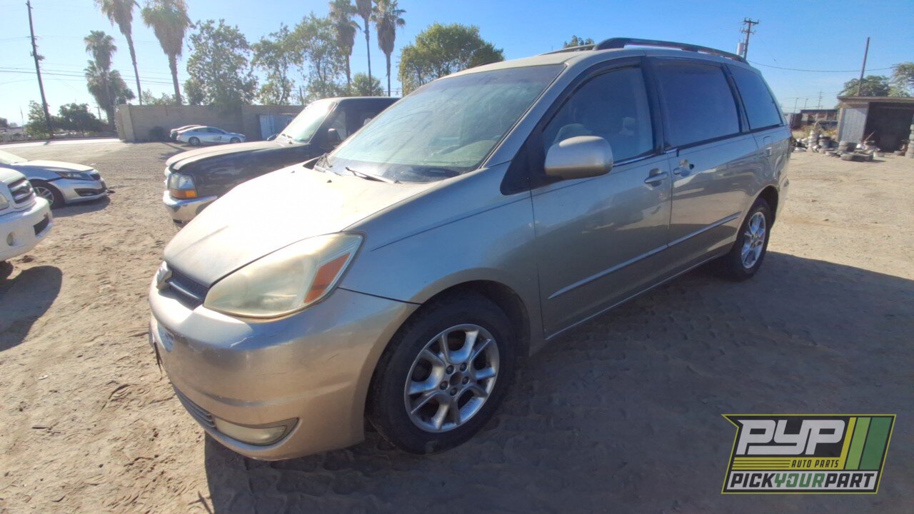 Photo of 2005 Toyota Sienna