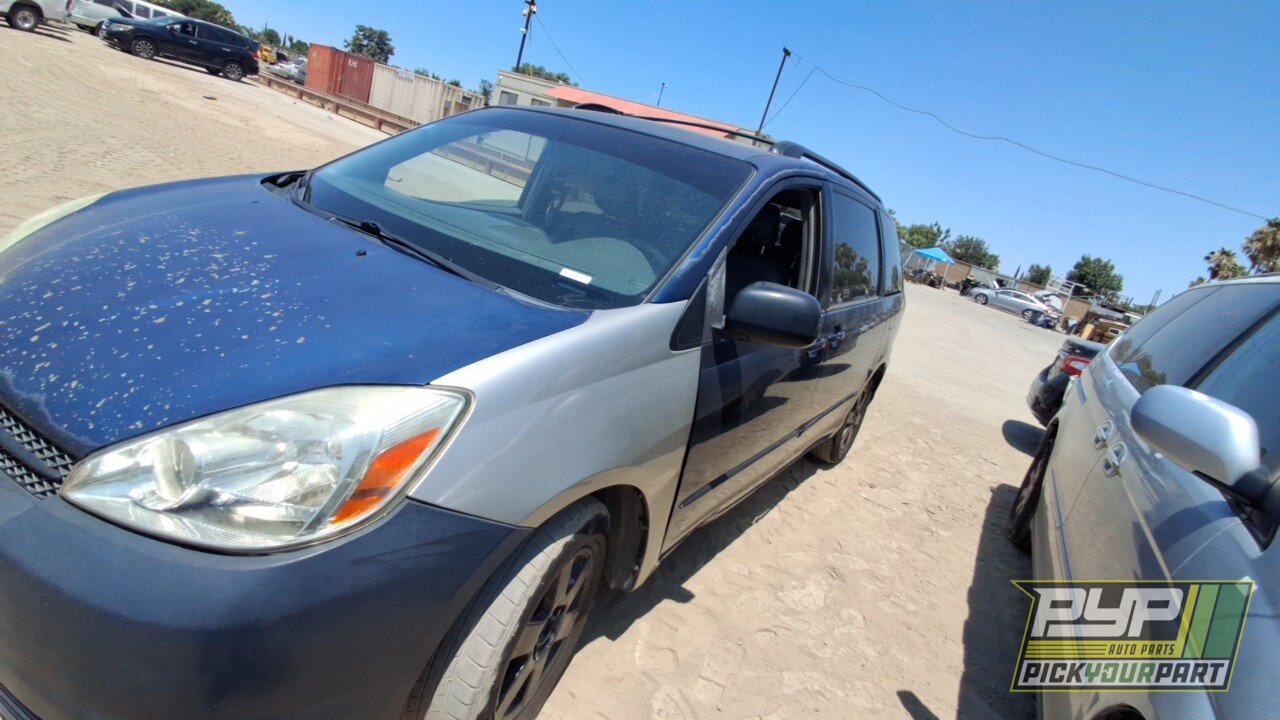 Photo of 2004 Toyota Sienna