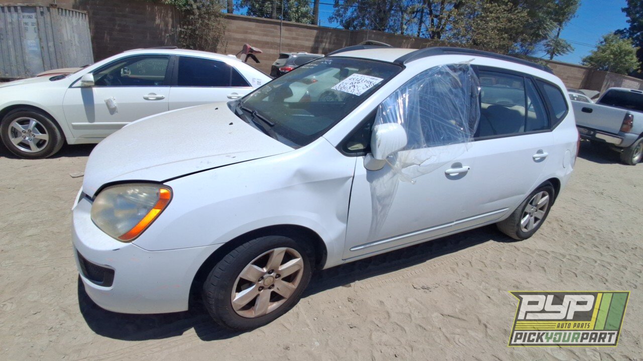 Photo of 2008 Kia Rondo