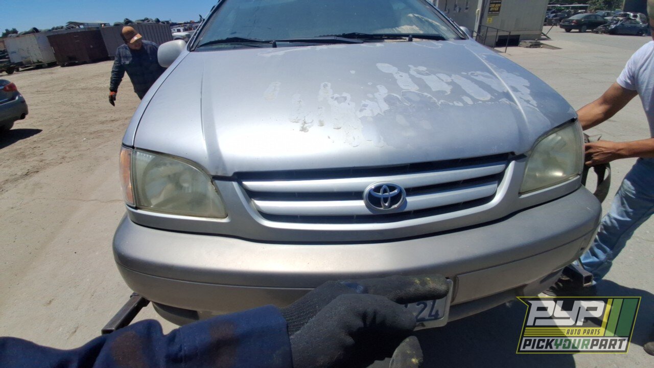 Photo of 2003 Toyota Sienna