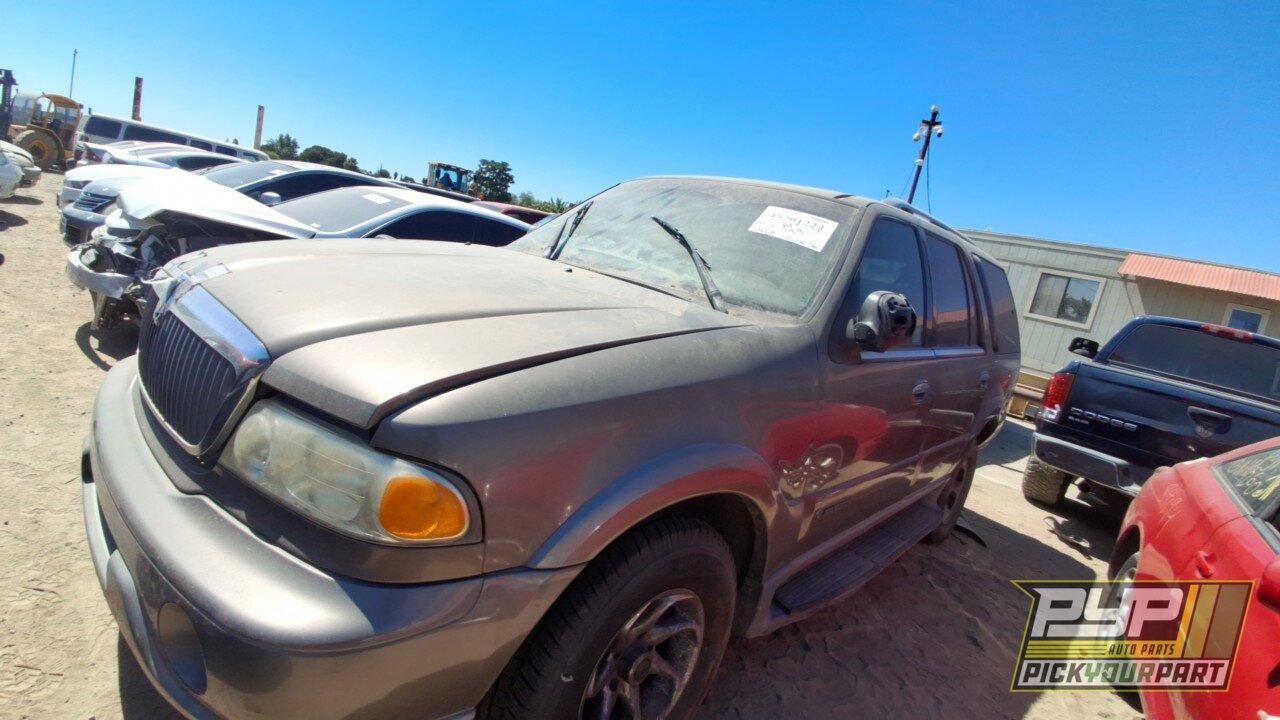 Photo of 2002 Lincoln Navigator