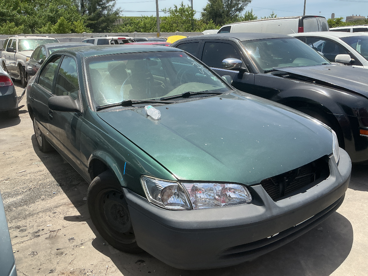 Photo of 2000 Toyota Camry