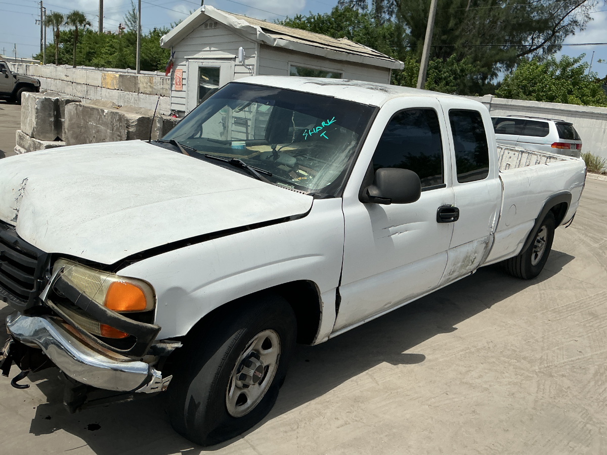 Photo of 2004 Gmc Sierra