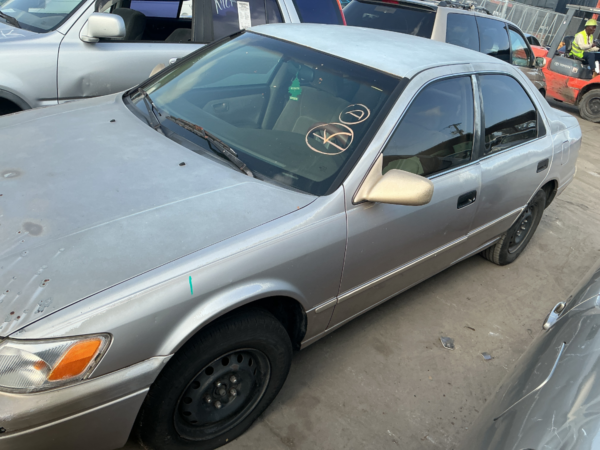 Photo of 1998 Toyota Camry