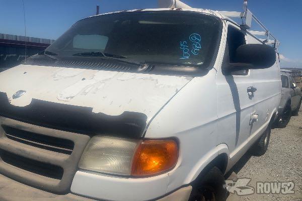 Photo of 2002 Dodge Ram Van