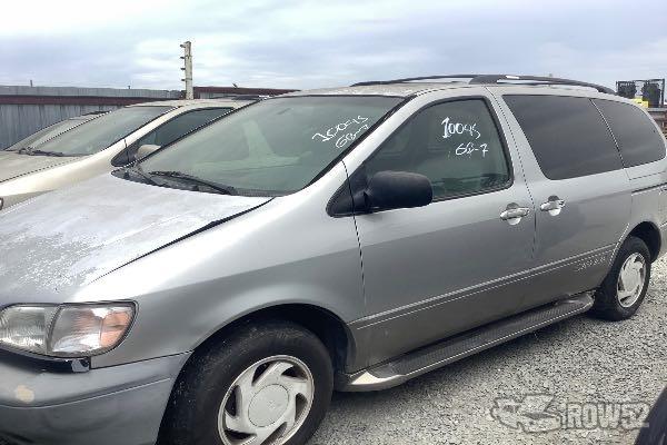 Photo of 2002 Toyota Sienna