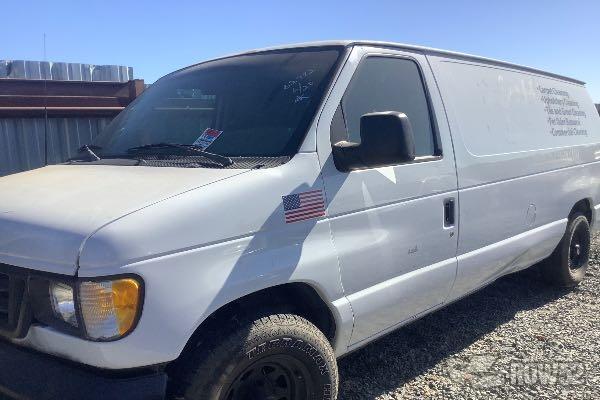 Photo of 2003 Ford Econoline