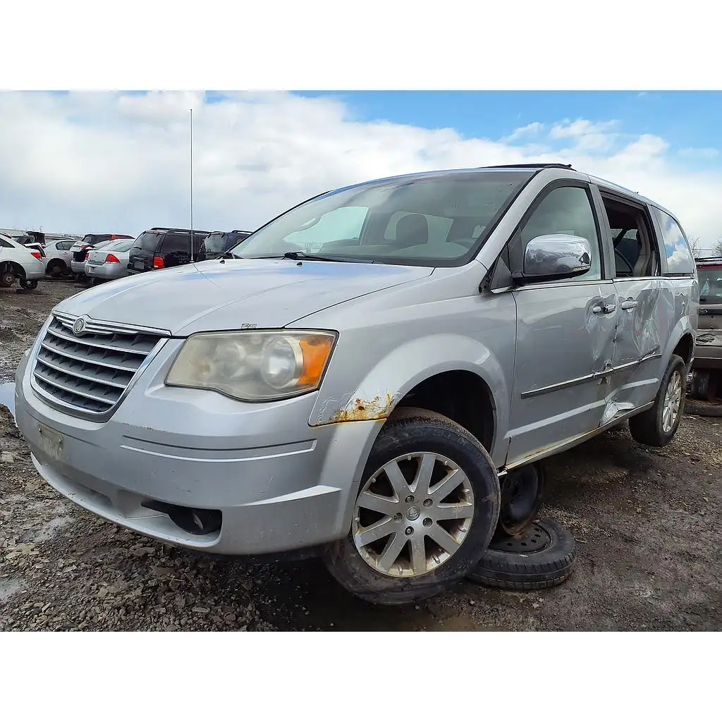 Photo of 2010 Chrysler Town & Country