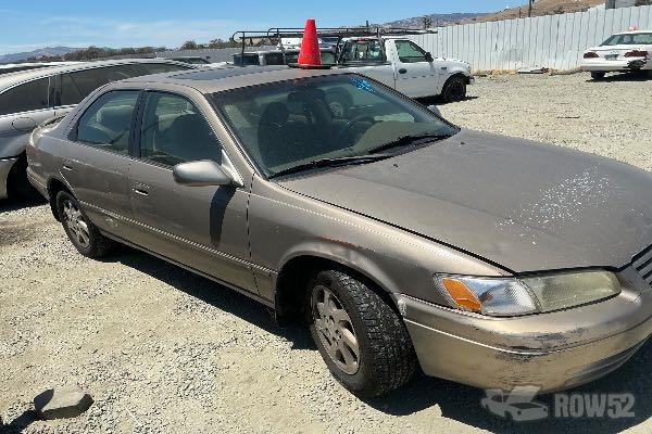 Photo of 1999 Toyota Camry