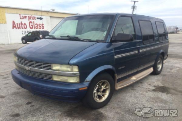 Photo of 2001 Chevrolet Astro
