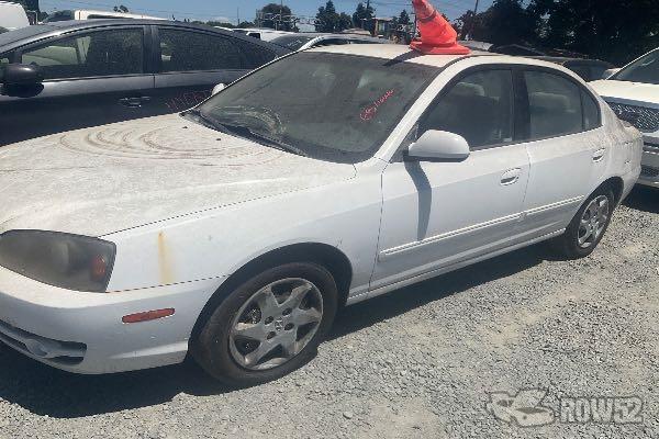Photo of 2004 Hyundai Elantra