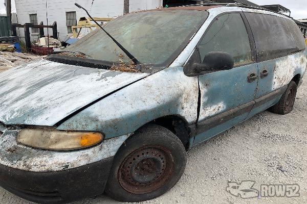 Photo of 1996 Plymouth Grand Voyager