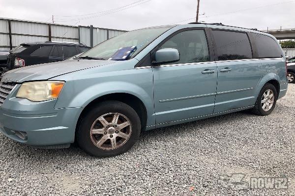 Photo of 2008 Chrysler Town & Country