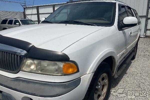 Photo of 1999 Lincoln Navigator