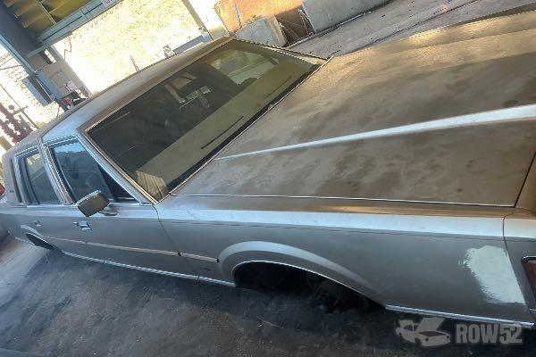 Photo of 1989 Lincoln Town Car
