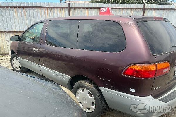 Photo of 2000 Toyota Sienna