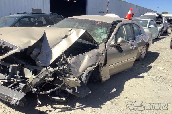 Photo of 2006 Lincoln Town Car