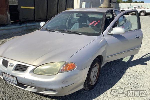 Photo of 1999 Hyundai Elantra