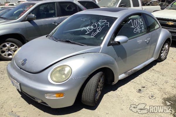 Photo of 2004 Volkswagen New Beetle
